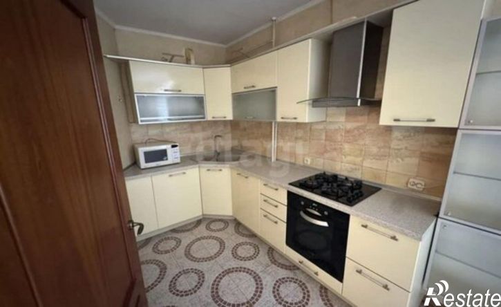 3-комн квартира ул Залесская, 18,  д. 18