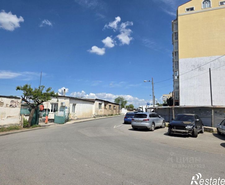Гараж/парковка Железнодорожная улица, 1В,  д. 1В