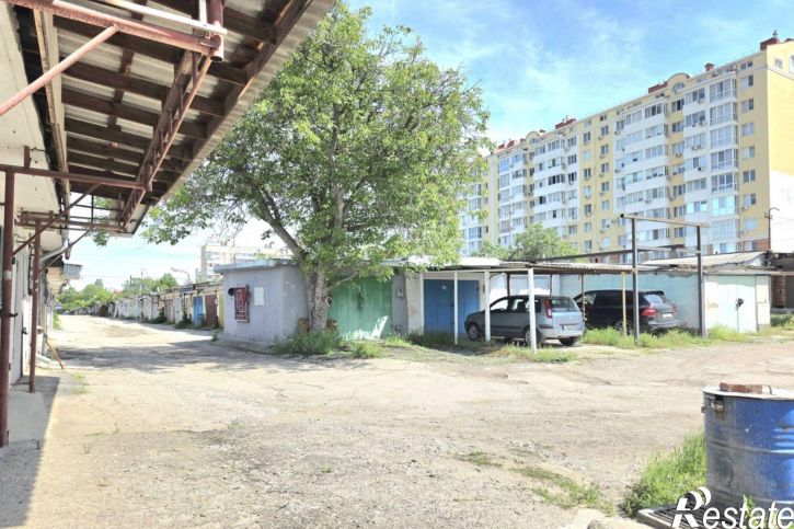 Гараж/парковка Железнодорожная улица, 1В,  д. 1В