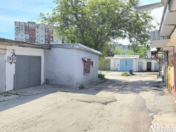 Гараж/парковка Железнодорожная улица, 1В,  д. 1В