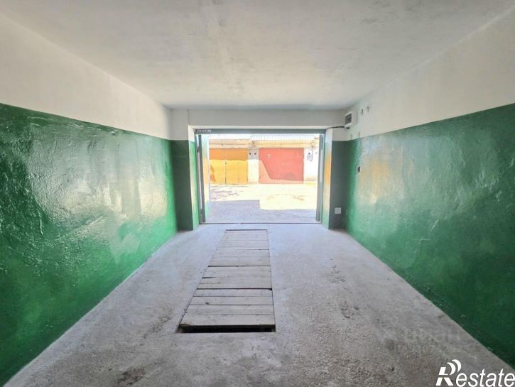 Гараж/парковка Железнодорожная улица, 1В,  д. 1В