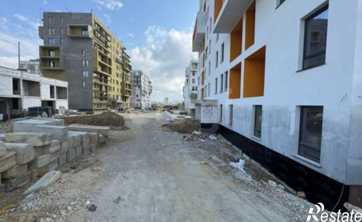 3-комн квартира улица Виталия Чуркина, 1к2