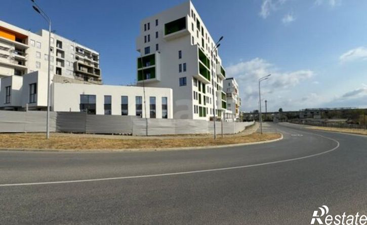3-комн квартира улица Виталия Чуркина, 1к2