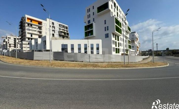 3-комн квартира улица Виталия Чуркина, 1к2