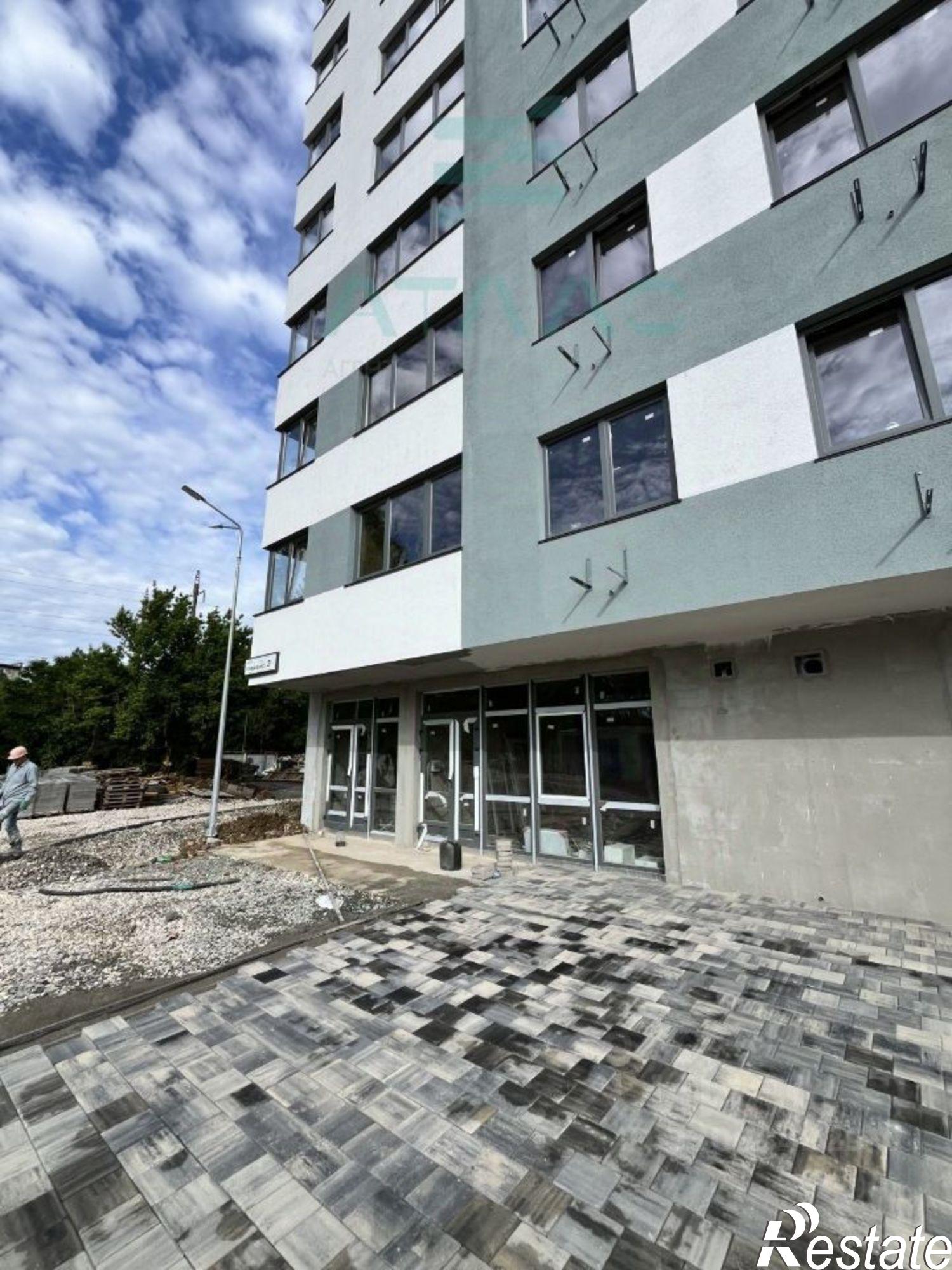 Купить торговое помещение за 8 632 190 рублей на ул Балаклавская, 10