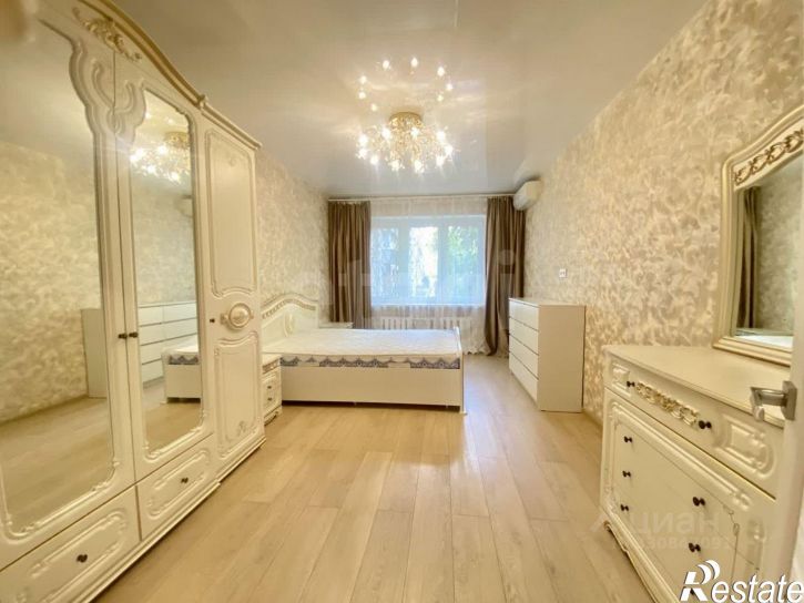 4-комн квартира улица Героев Сталинграда, 1,  д. 1