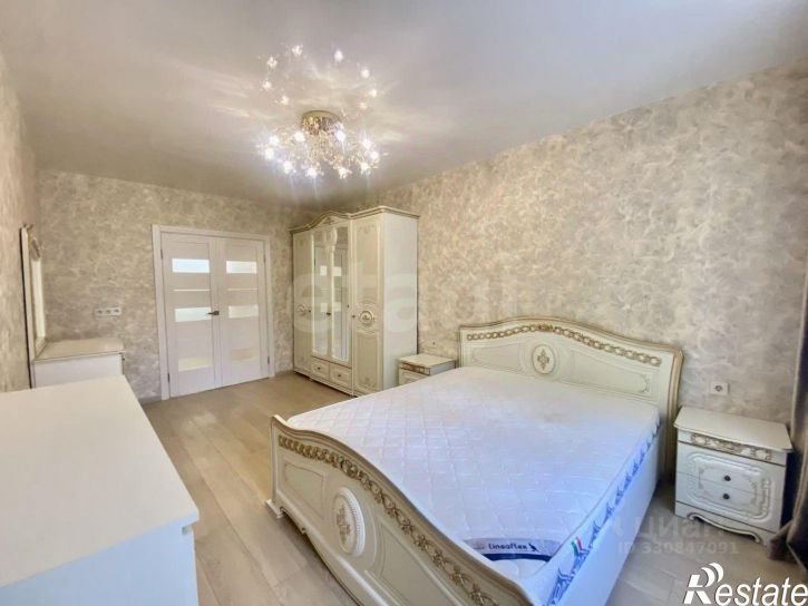 4-комн квартира улица Героев Сталинграда, 1,  д. 1