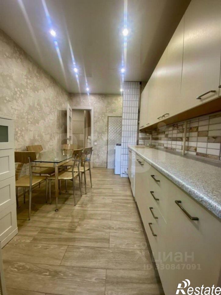 4-комн квартира улица Героев Сталинграда, 1,  д. 1