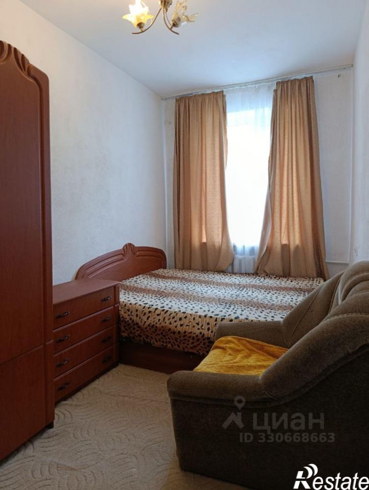2-комн квартира улица Крылова, 1,  д. 1