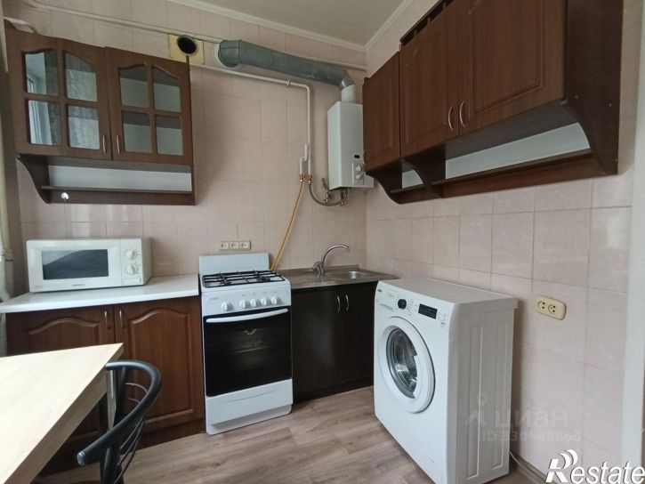 2-комн квартира улица Крылова, 1,  д. 1