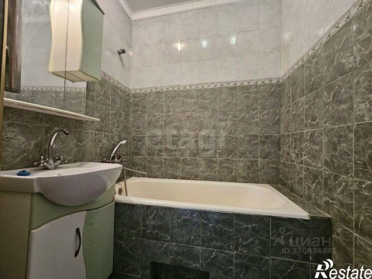 3-комн квартира ул Кечкеметская, 103А,  д. 103А