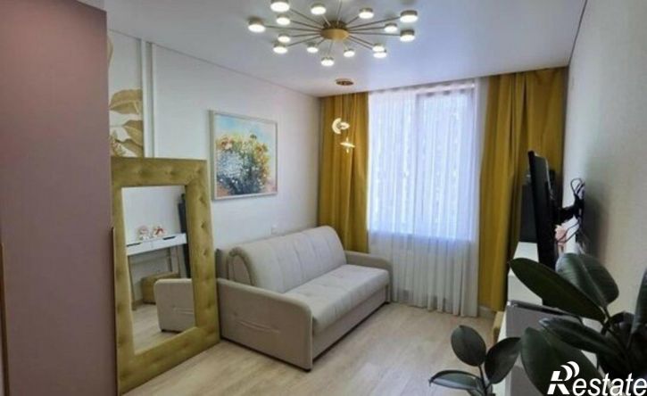 2-комн квартира проспект Александра Суворова, 99