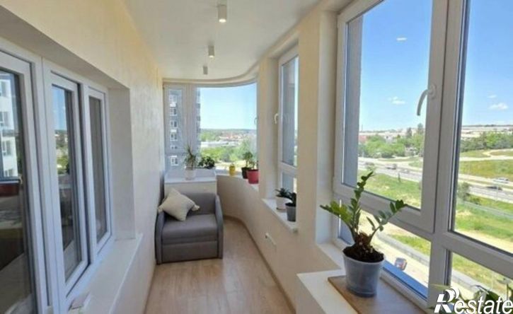 2-комн квартира проспект Александра Суворова, 99