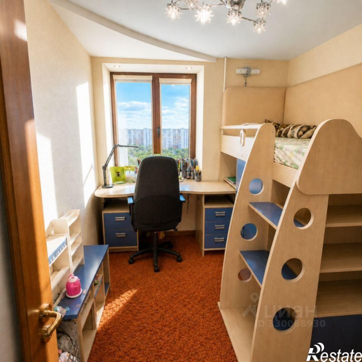 3-комн квартира Залесская улица, 18,  д. 18