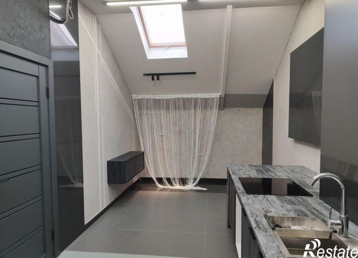 5-комн квартира Училищная улица, 22,  д. 22