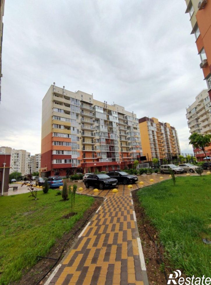 2-комн квартира пр-кт Александра Суворова, 3,  д. 3