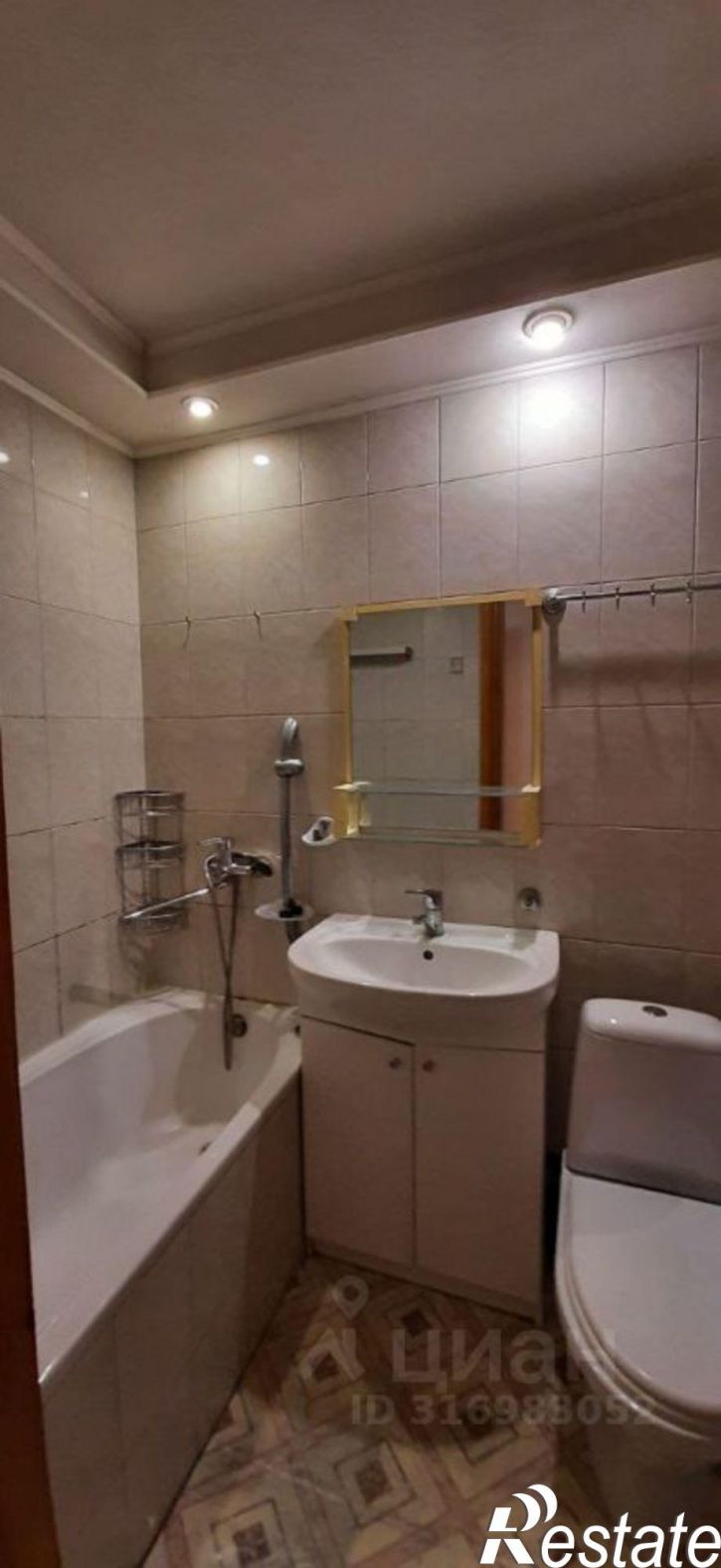 2-комн квартира улица Ларионова, 44,  д. 44