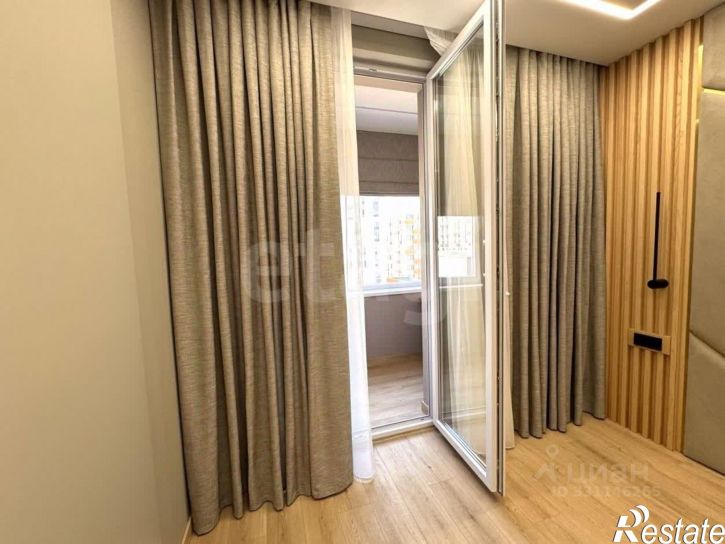3-комн квартира пр-кт Александра Суворова, 97,  д. 97