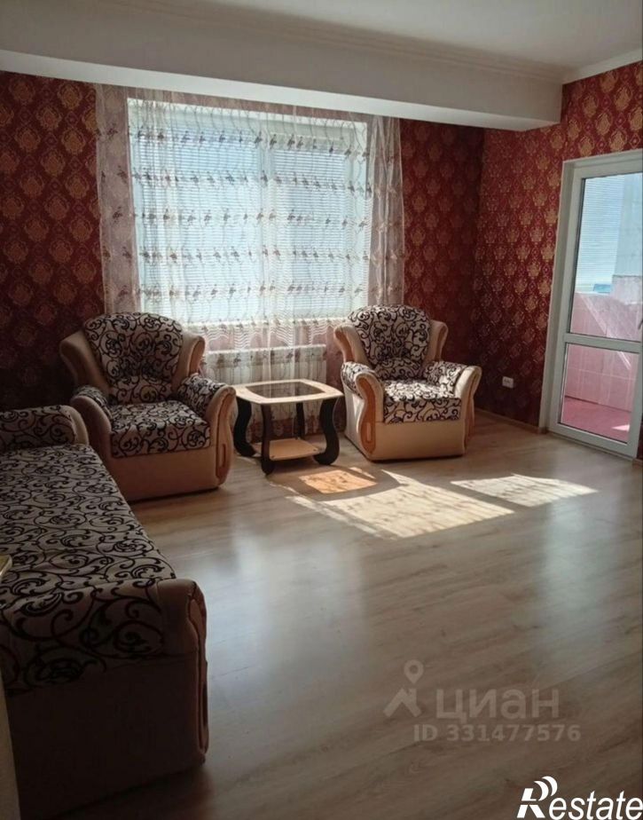 3-комн квартира улица Караманова, 3,  д. 3
