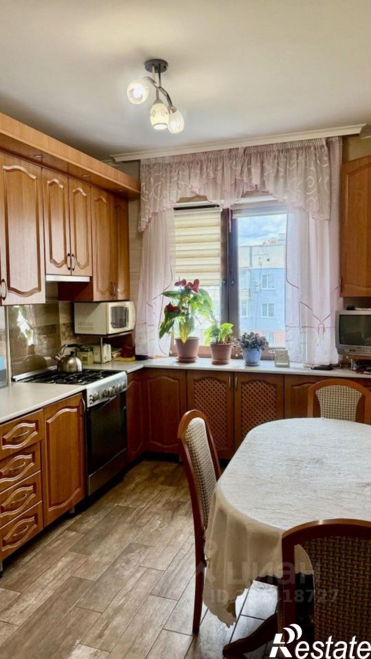 3-комн квартира ул 1 Конной Армии, 41,  д. 41