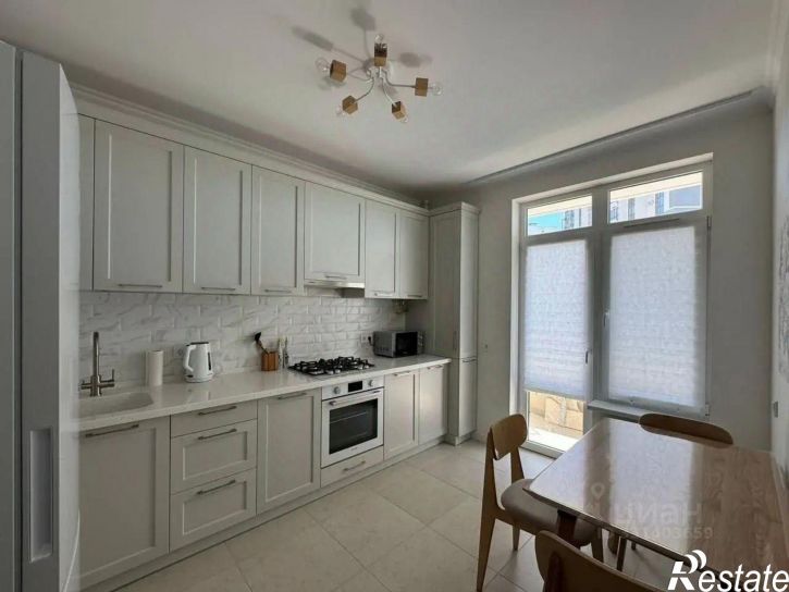 2-комн квартира Проспект Александра Суворова, 1,  д. 1