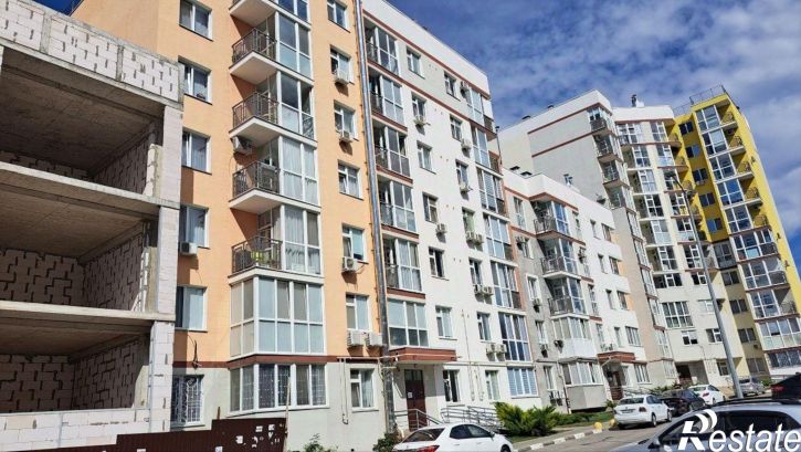 3-комн квартира улица Батурина, 101,  д. 101