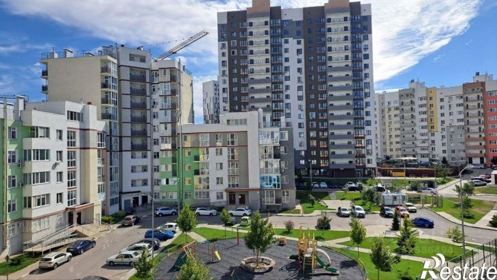 3-комн квартира улица Батурина, 101,  д. 101