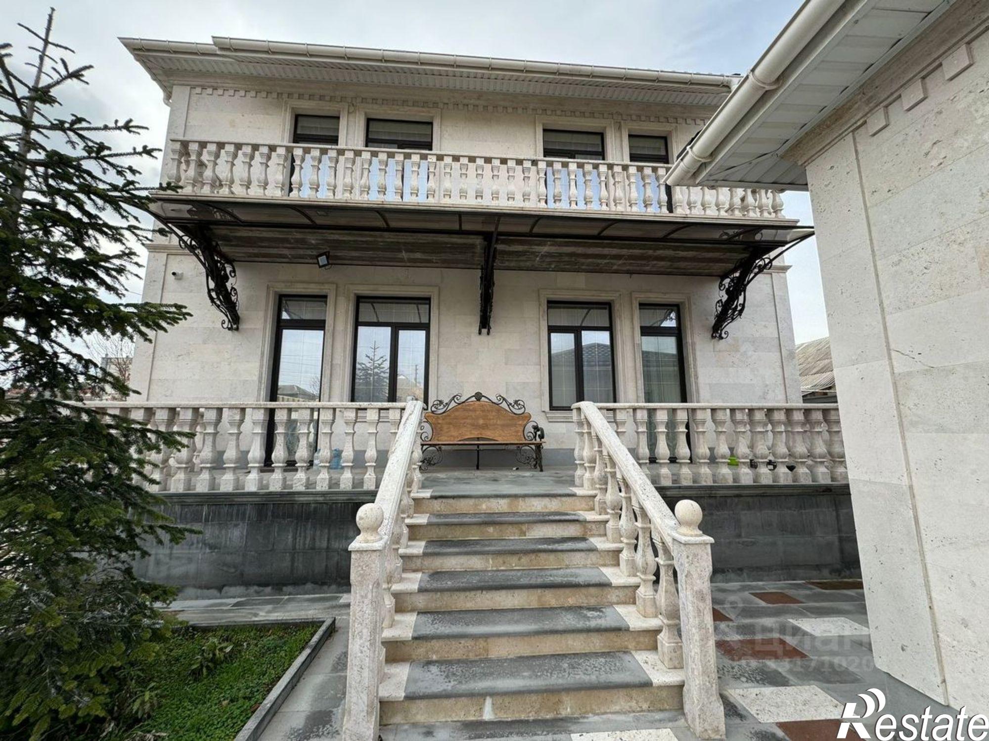 Купить дачу, дом, коттедж за 140 000 000 рублей на ул Отважных, 1