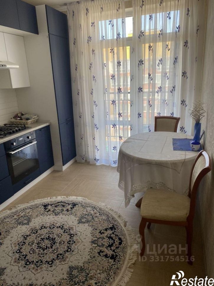 2-комн квартира пр-кт Александра Суворова, 3,  д. 3