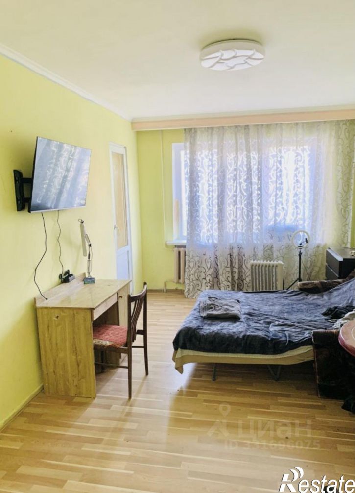 3-комн квартира пр-кт Победы, 82,  д. 82
