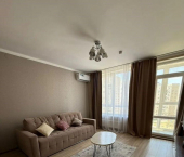 1-комн, 40кв м, этаж 6/10 пр-кт Александра Суворова, 3