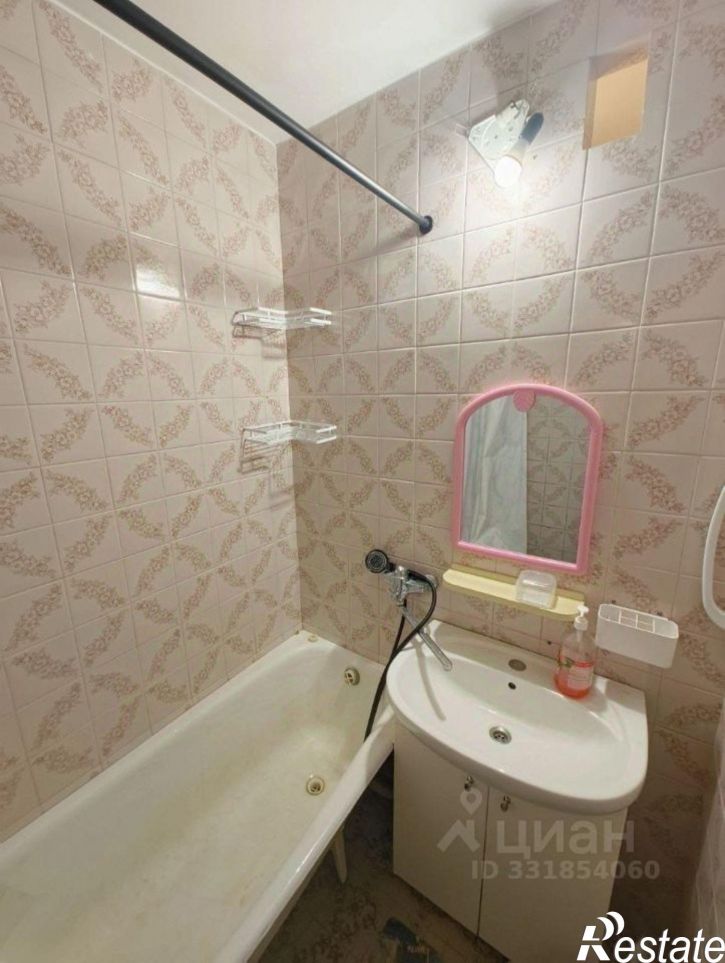2-комн квартира ул 1 Конной Армии, 33,  д. 33