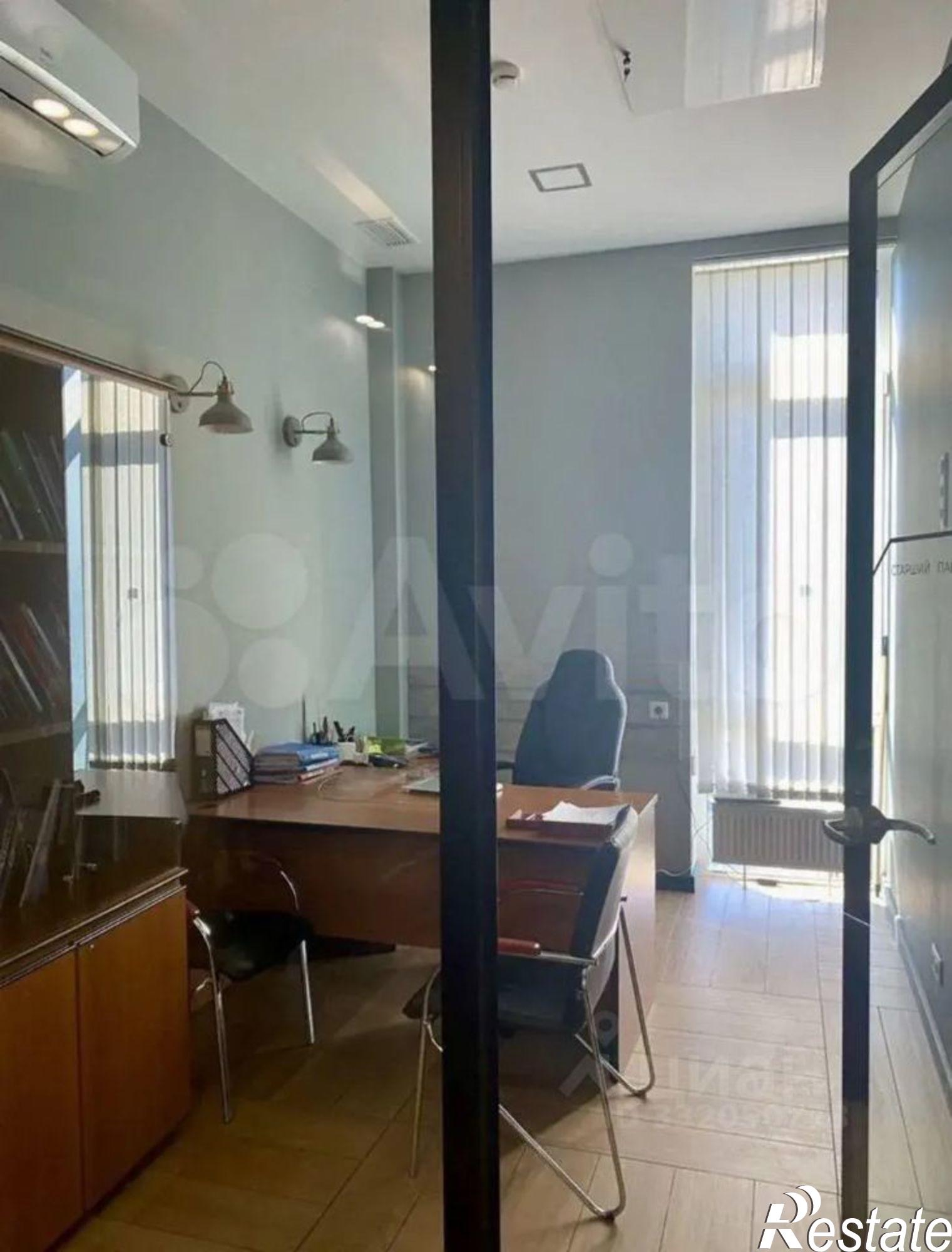 Купить офис, помещение под офис за 19 571 300 рублей на ул Гагарина, 20а