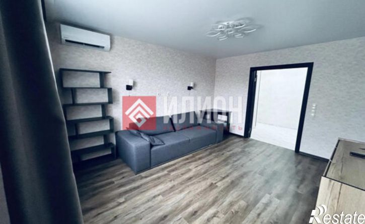 3-комн квартира ул Тренева, 8,  д. 8