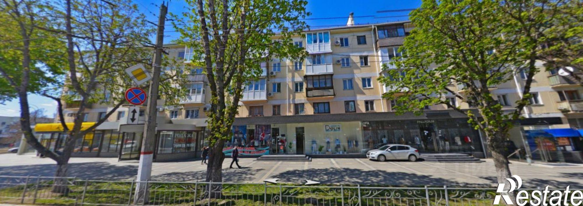 Купить торговое помещение за 95 000 400 рублей на пр-кт Кирова, 14