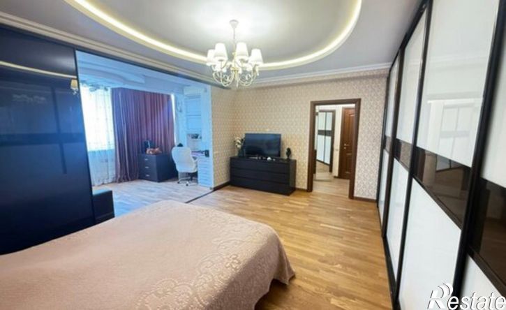2-комн квартира пр-кт Победы, 74а,  д. 74а