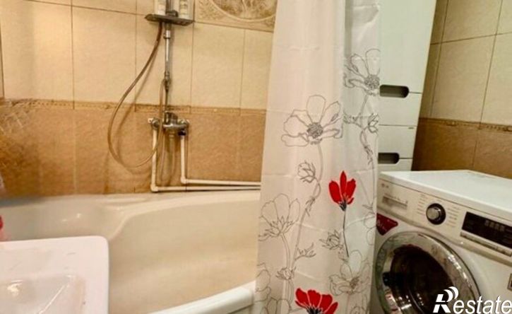 3-комн квартира пр-кт Кирова, 14а,  д. 14а