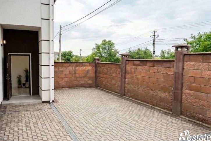 4-комн квартира ул Никанорова, 5,  д. 5