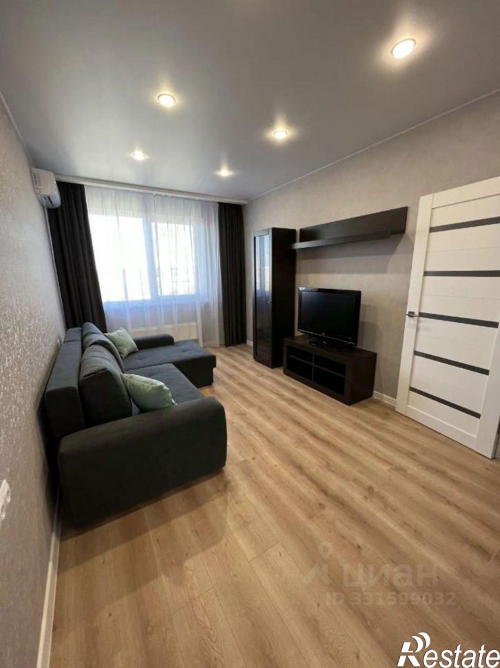 1-комн квартира пр-кт Александра Суворова, 15,  д. 15