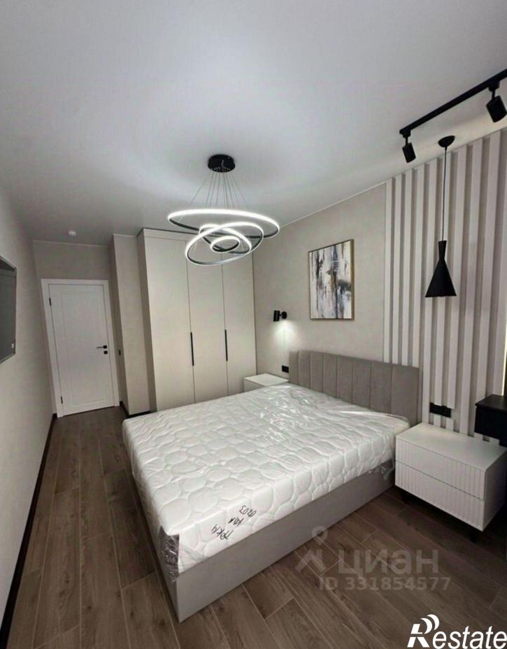 2-комн квартира пр-кт Александра Суворова, 13,  д. 13