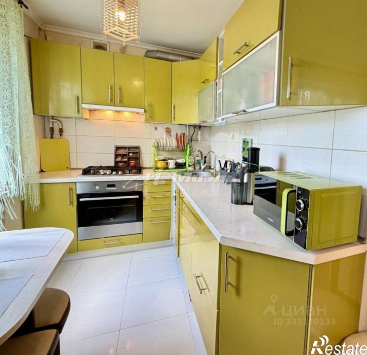 3-комн квартира пр-кт Кирова, 14а,  д. 14а
