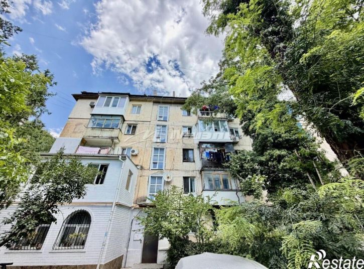 3-комн квартира пр-кт Кирова, 14а,  д. 14а