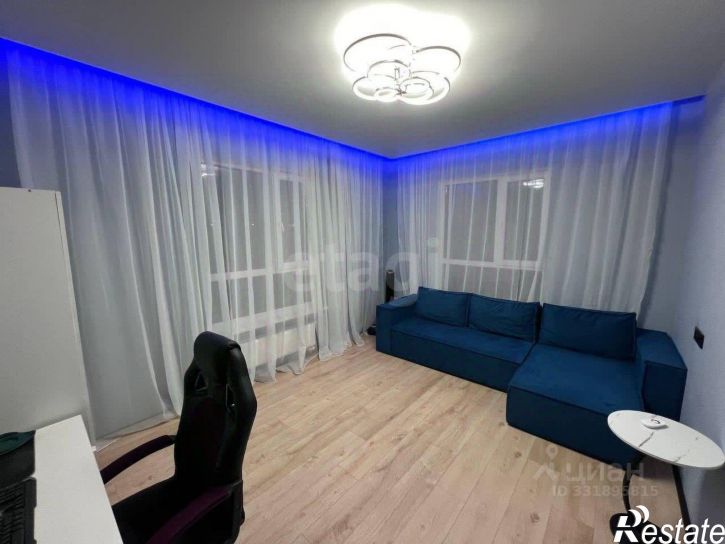 2-комн квартира пр-кт Александра Суворова, 97,  д. 97