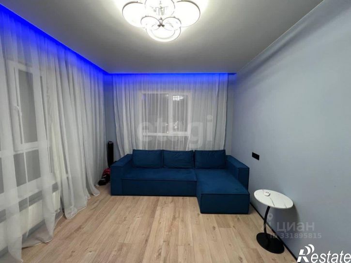 2-комн квартира пр-кт Александра Суворова, 97,  д. 97