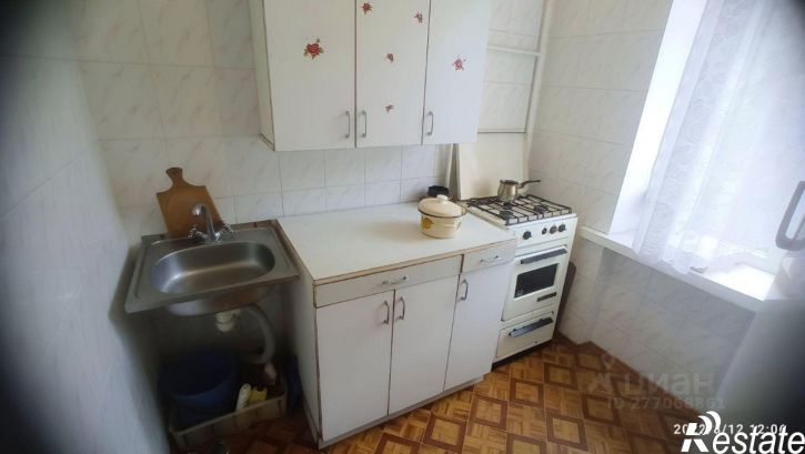 1-комн квартира ул Большевика Попова, 8,  д. 8