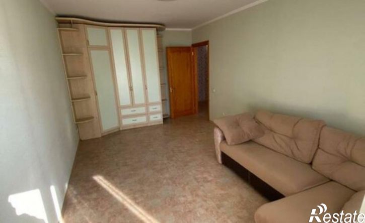 1-комн квартира пр-кт Победы, 208а,  д. 208а