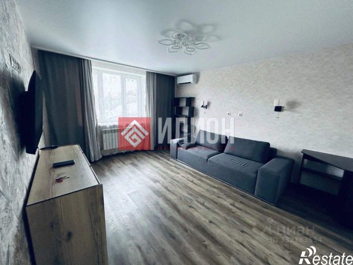 3-комн квартира ул Тренева, 8,  д. 8