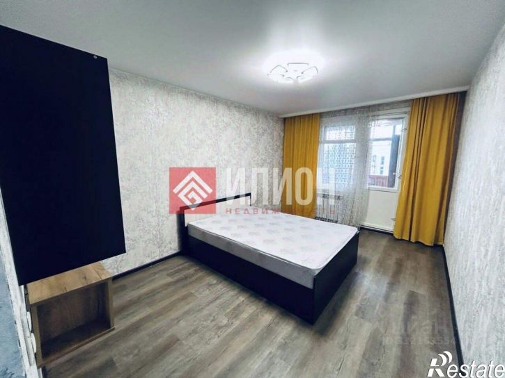3-комн квартира ул Тренева, 8,  д. 8