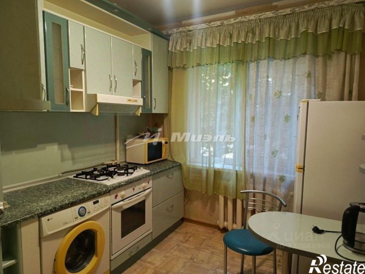 2-комн квартира ул 60 лет Октября, 21,  д. 21