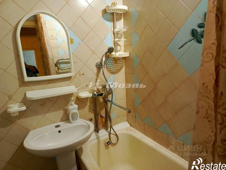 2-комн квартира ул 60 лет Октября, 21,  д. 21